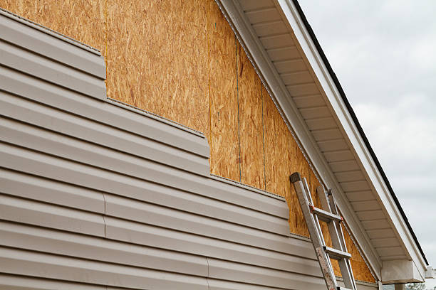 24/7 Emergency Siding Repair experts in Island Park, NY